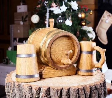 Whisky barrels with golden hoops 1 litre -10 litres