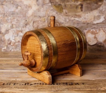 Whisky barrels with golden hoops 1 litre -10 litres