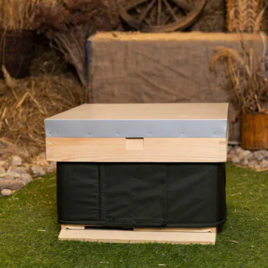 Beehive Winter Insulation Wrap